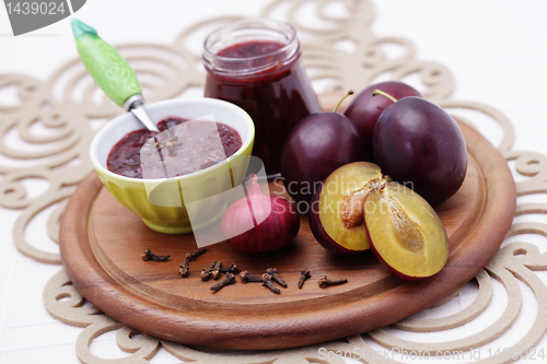 Image of plum chutney