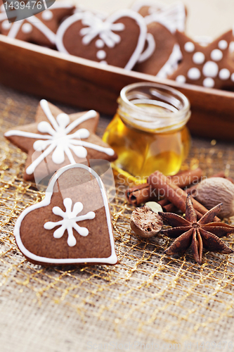 Image of gingerbreads with spices