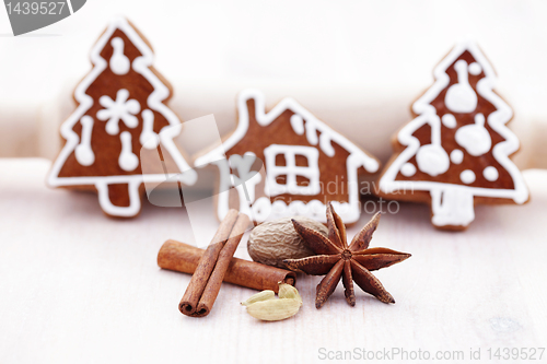 Image of gingerbreads with spices
