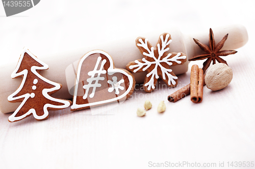 Image of gingerbreads with spices