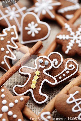 Image of gingerbreads with cinnamon