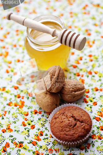 Image of muffins with walnuts and honey