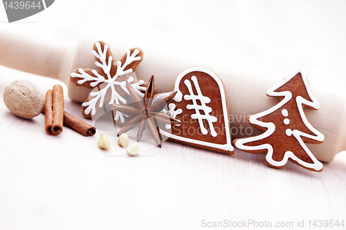 Image of gingerbreads with spices