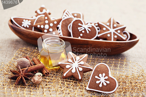 Image of gingerbreads with spices