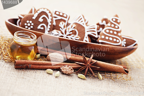 Image of gingerbreads with spices