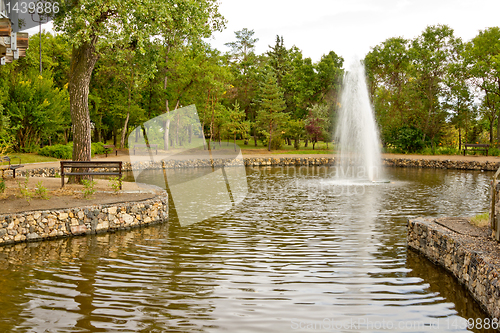 Image of Wascana lake fountain