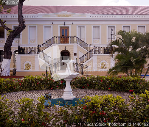 Image of Legislative Building in St Thomas