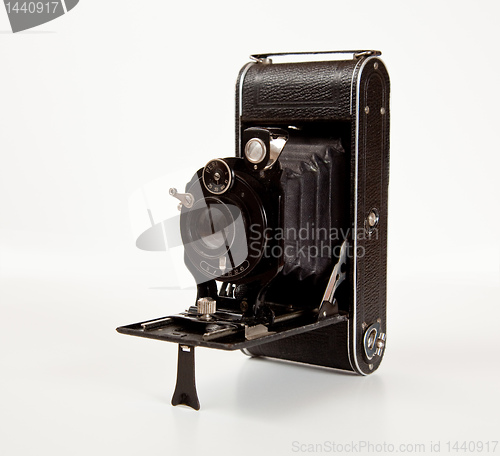 Image of Ancient Camera in side view