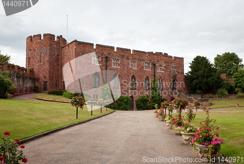 Image of Shrewsbury Castle with floral drive