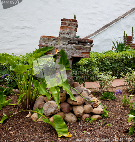 Image of Old brick cross in Mission