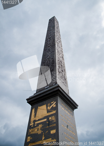 Image of Cleopatra Needle and cloudy sky