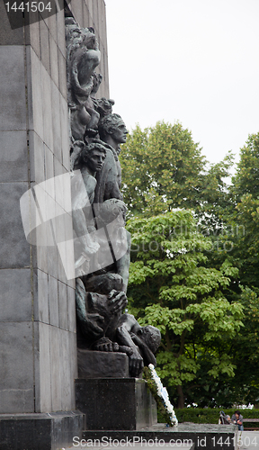 Image of Front of memorial