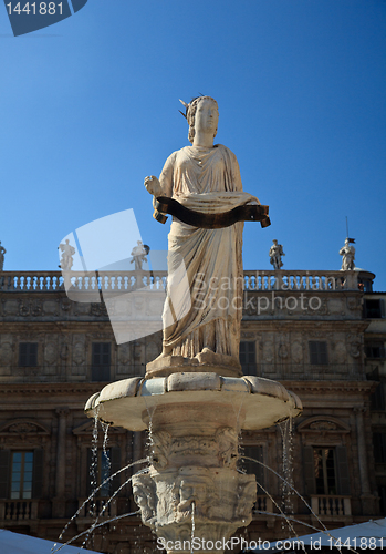 Image of Statue of Madonna Verona