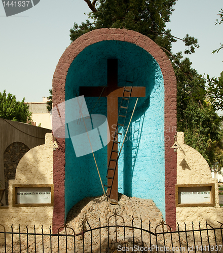 Image of Coptic Christian tomb in Cairo with cross