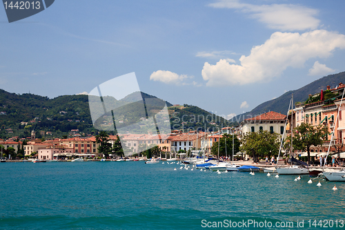 Image of Entering Salo by boat