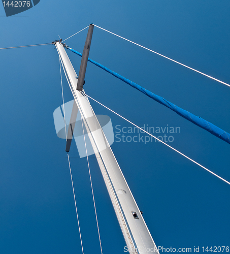 Image of Mast and rigging on yacht