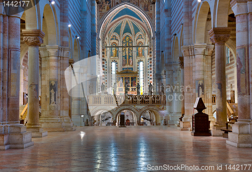 Image of Interior of San Zeno