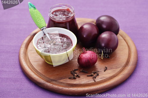 Image of plum chutney