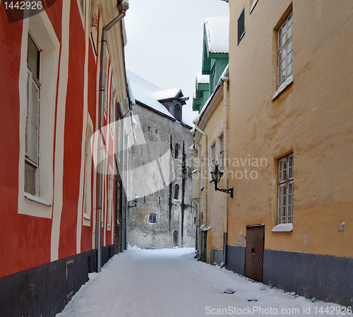 Image of snow-covered Street in the old Tallinn