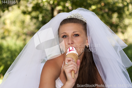 Image of Bride with ice cream