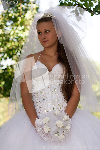 Image of Bride with bouquet