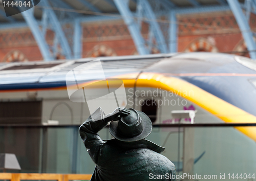 Image of Sir John Betjeman statue