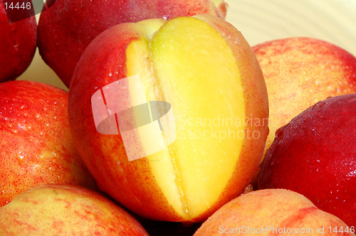 Image of peaches