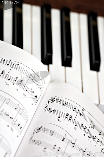 Image of Piano and lyrics book