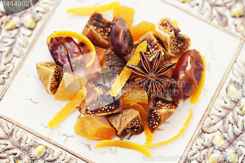 Image of dried fruits