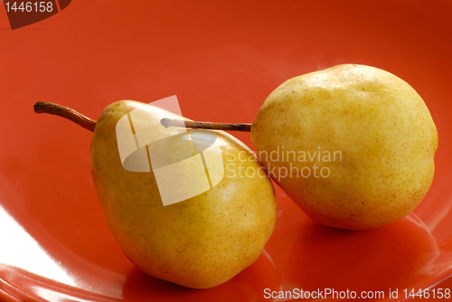 Image of Pears on plate