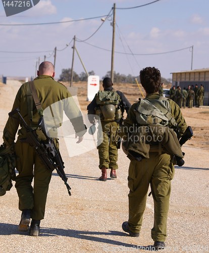 Image of Soldiers before an exercise