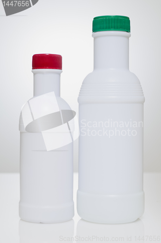 Image of White Plastic Packaging