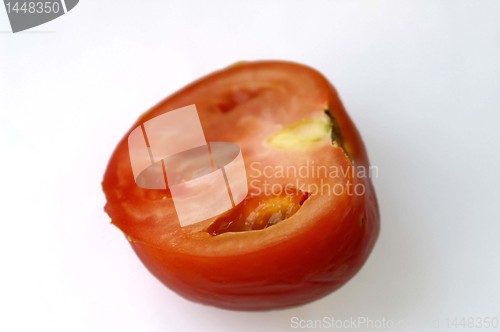Image of Cutting a tomato