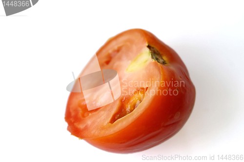 Image of Cutting a tomato