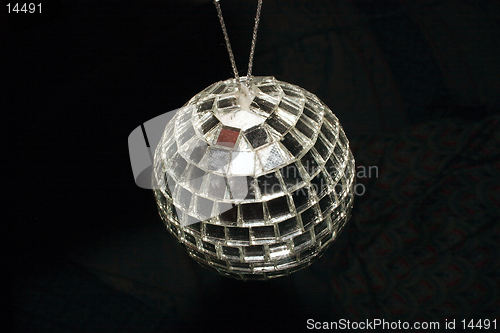 Image of mirror ball