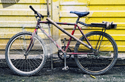 Image of Rusty Mountain Bike