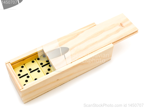 Image of domino in wooden box