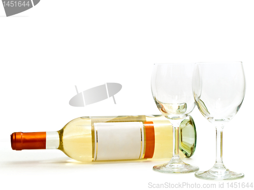 Image of white wine with wineglasses