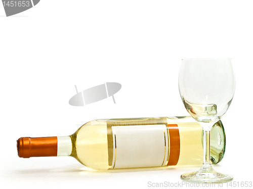 Image of white wine with wineglass
