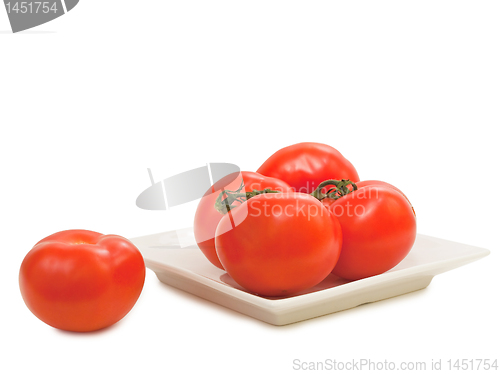 Image of tomatoes in plate