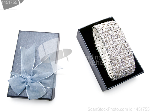 Image of gift box with jewellery