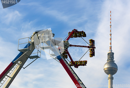 Image of Fernsehturm mit Kirmes