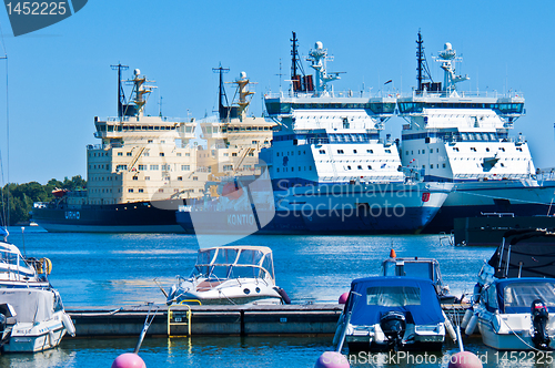 Image of Icebreaker of Helsinki