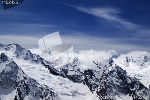Image of Mountains in cloud