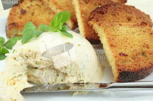 Image of chicken meat pate with garlic bread