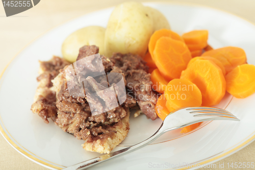 Image of Steak and kidney pudding meal