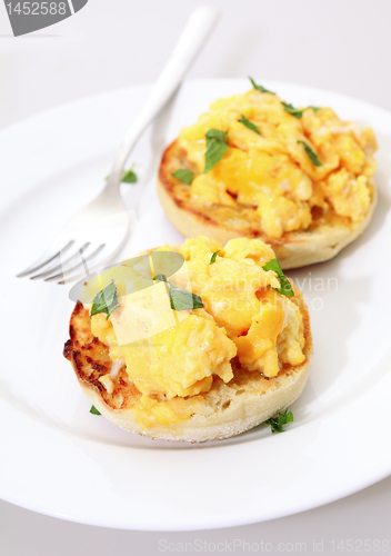 Image of Muffins and egg vertical