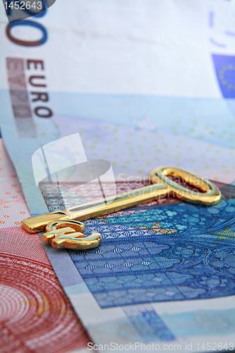 Image of Golden euro key