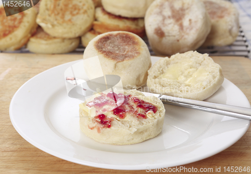 Image of English muffin and jam