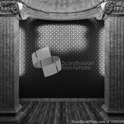 Image of stone columns and wallpaper